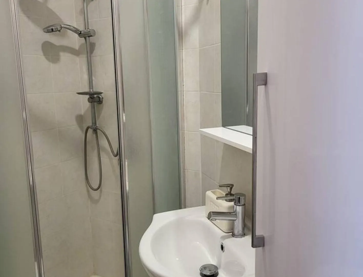 Vittorio Emanuele Luxury Haven In Rome Apartment